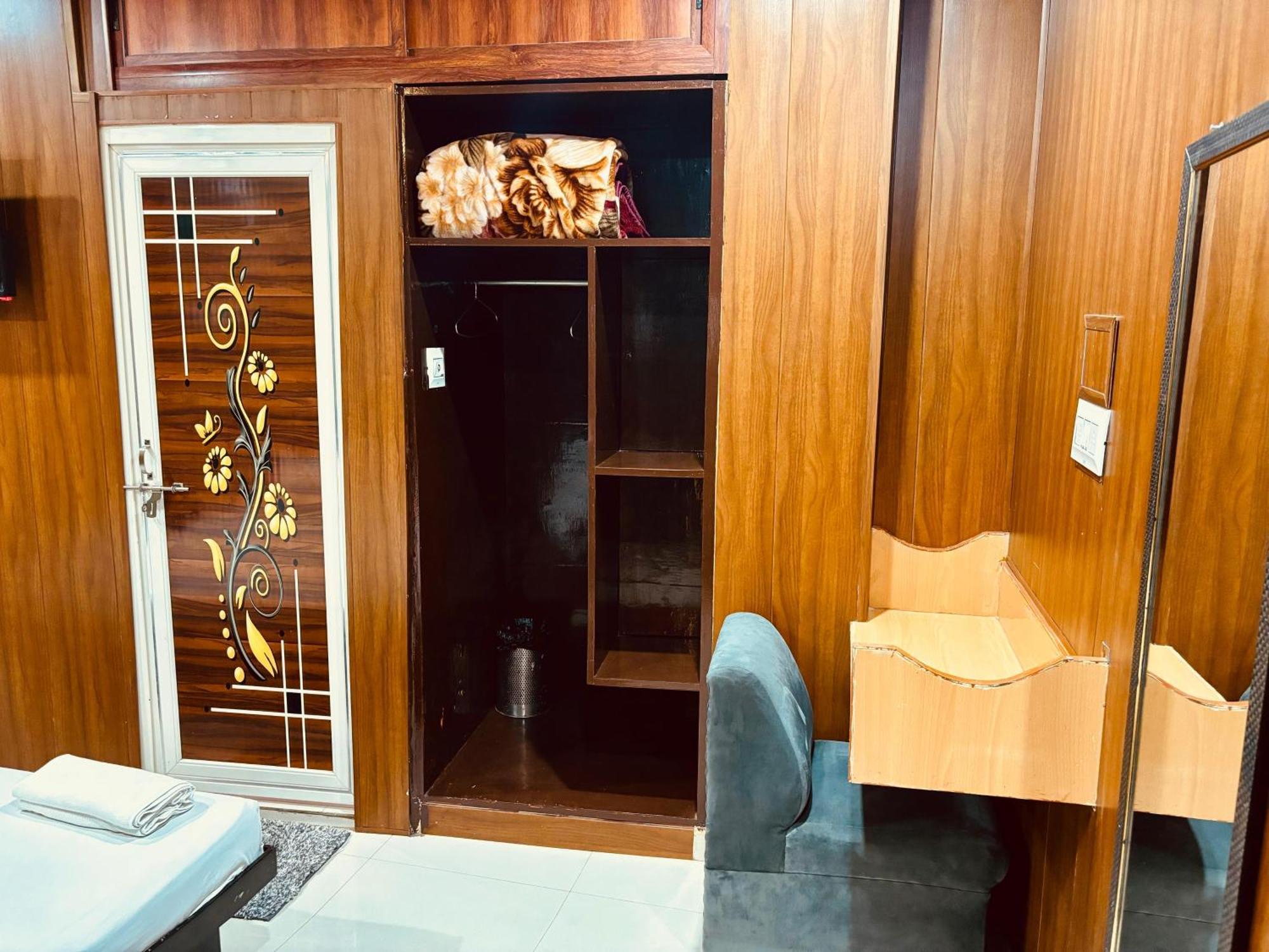 Bhadra Kali Guest House Varanasi Exterior photo